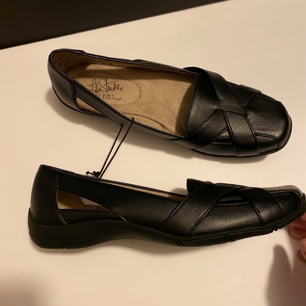 Brand new Life Stride soft system flats